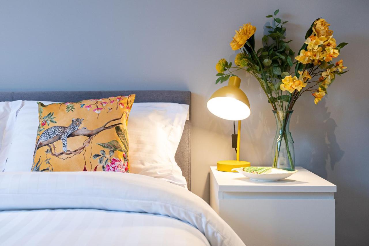 Lovely 3-Bedroom Flat With Free Parking 앨런다리 외부 사진