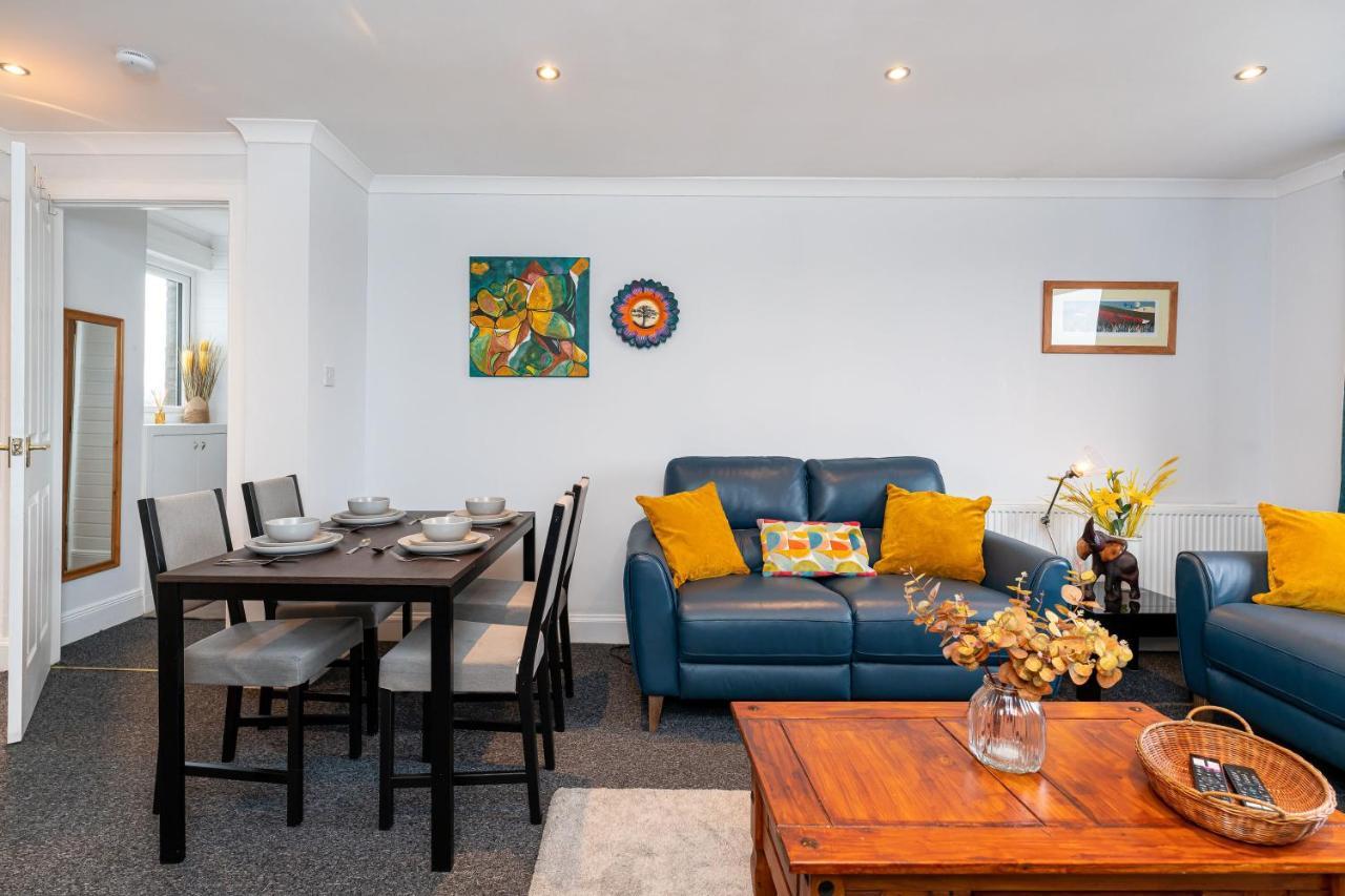 Lovely 3-Bedroom Flat With Free Parking 앨런다리 외부 사진