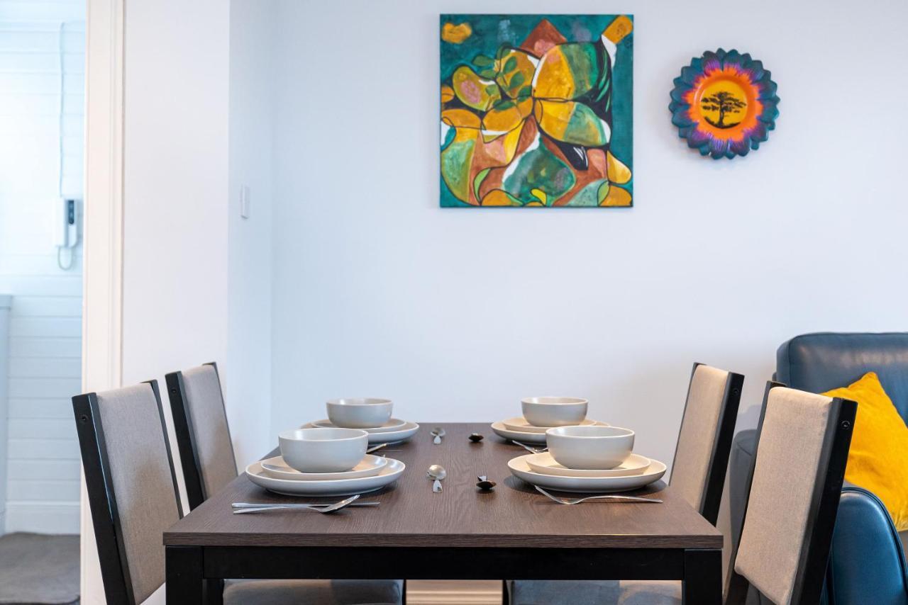 Lovely 3-Bedroom Flat With Free Parking 앨런다리 외부 사진