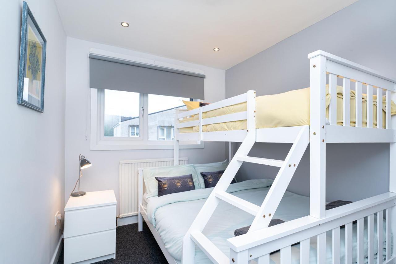 Lovely 3-Bedroom Flat With Free Parking 앨런다리 외부 사진