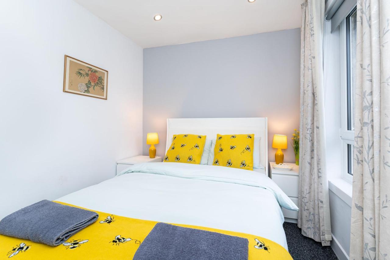 Lovely 3-Bedroom Flat With Free Parking 앨런다리 외부 사진