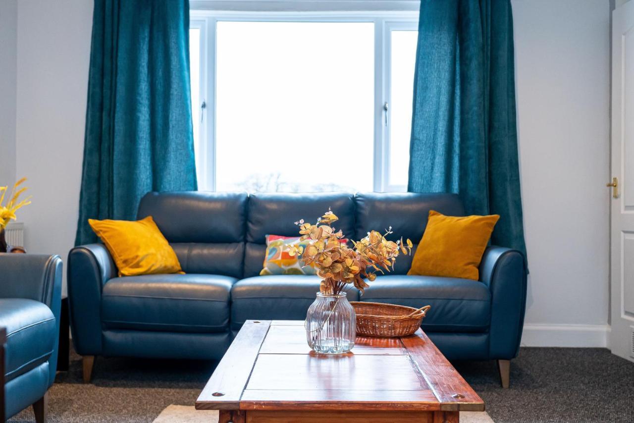 Lovely 3-Bedroom Flat With Free Parking 앨런다리 외부 사진