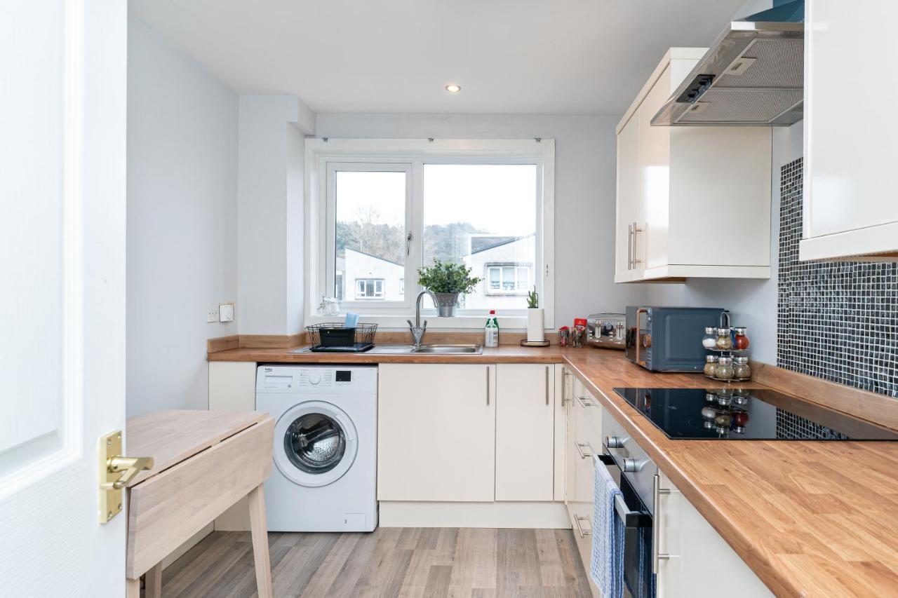 Lovely 3-Bedroom Flat With Free Parking 앨런다리 외부 사진
