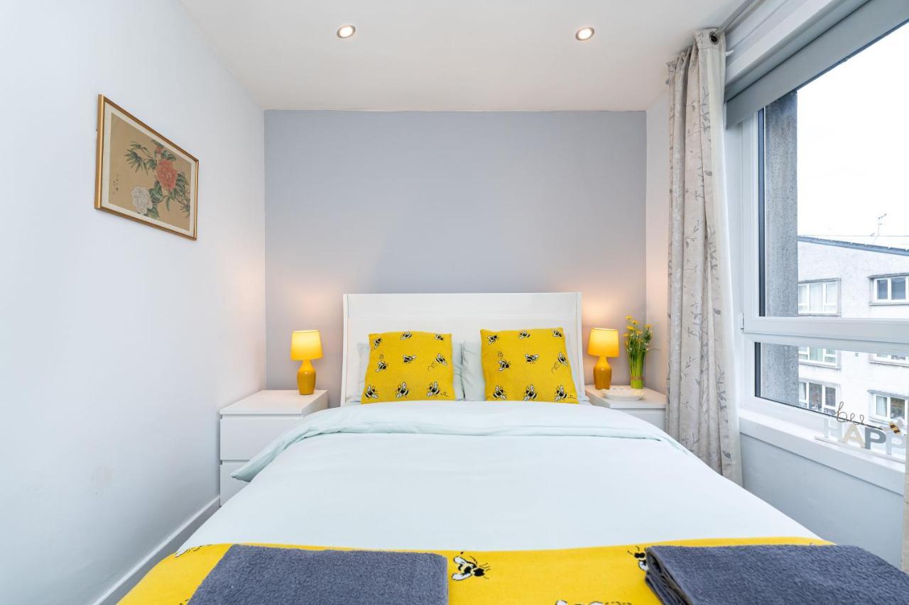 Lovely 3-Bedroom Flat With Free Parking 앨런다리 외부 사진
