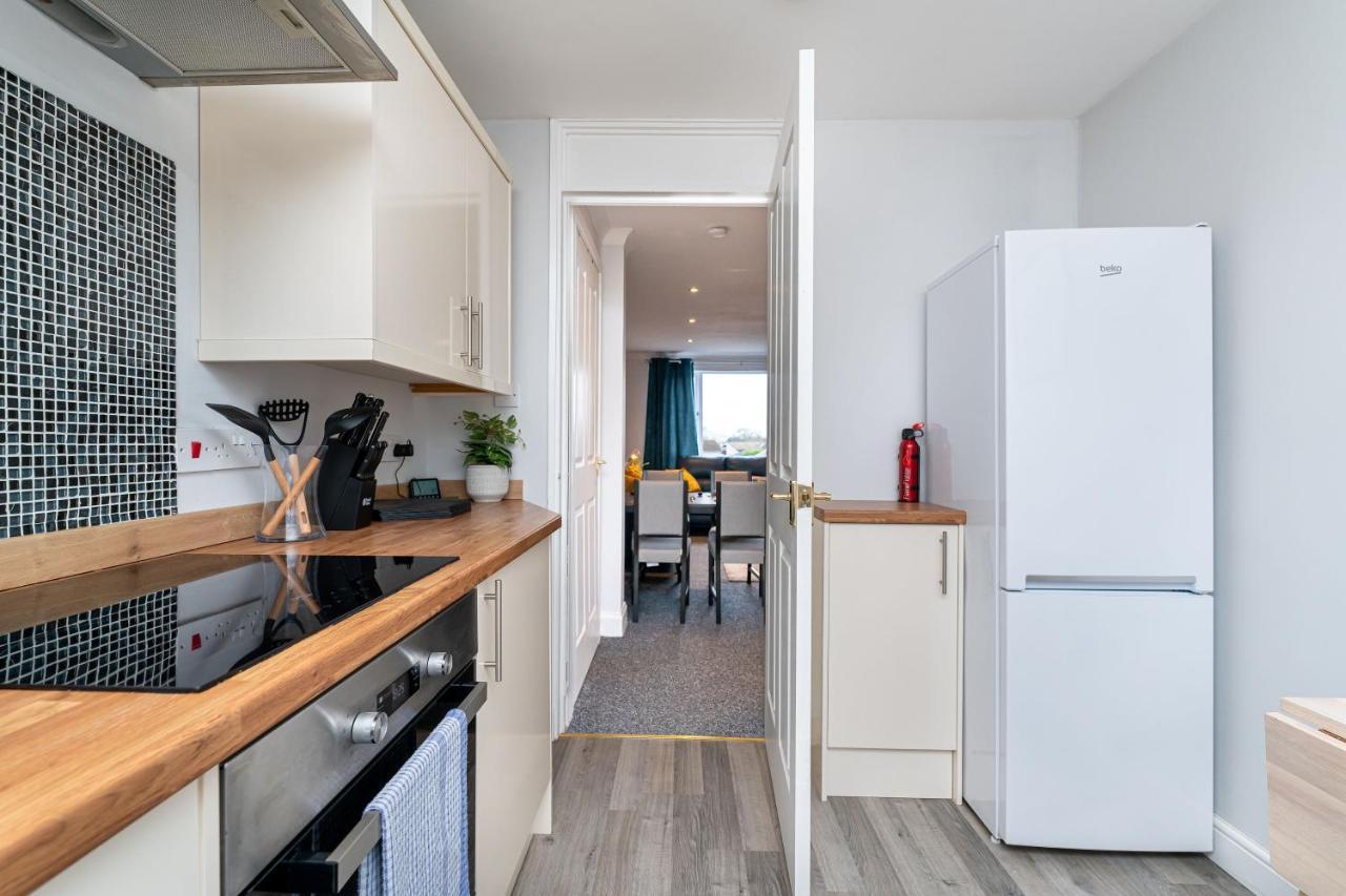 Lovely 3-Bedroom Flat With Free Parking 앨런다리 외부 사진