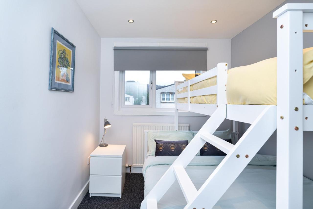 Lovely 3-Bedroom Flat With Free Parking 앨런다리 외부 사진